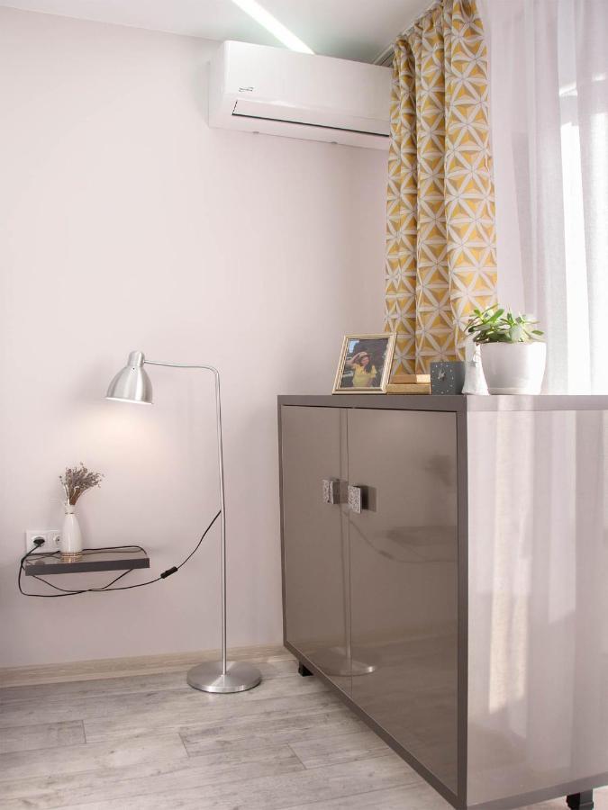 3-room Avalon